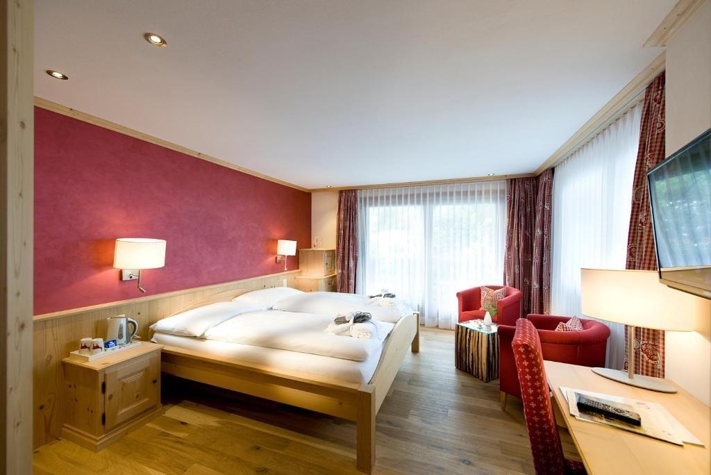 Hotel Alpina クロスタース エクステリア 写真